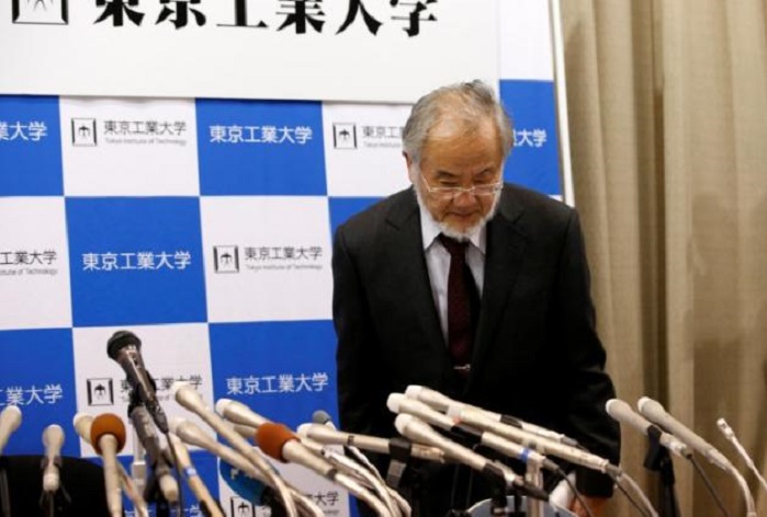 Japanese scientist wins Nobel medicine prize for work on `self-eating` cell mechanism 